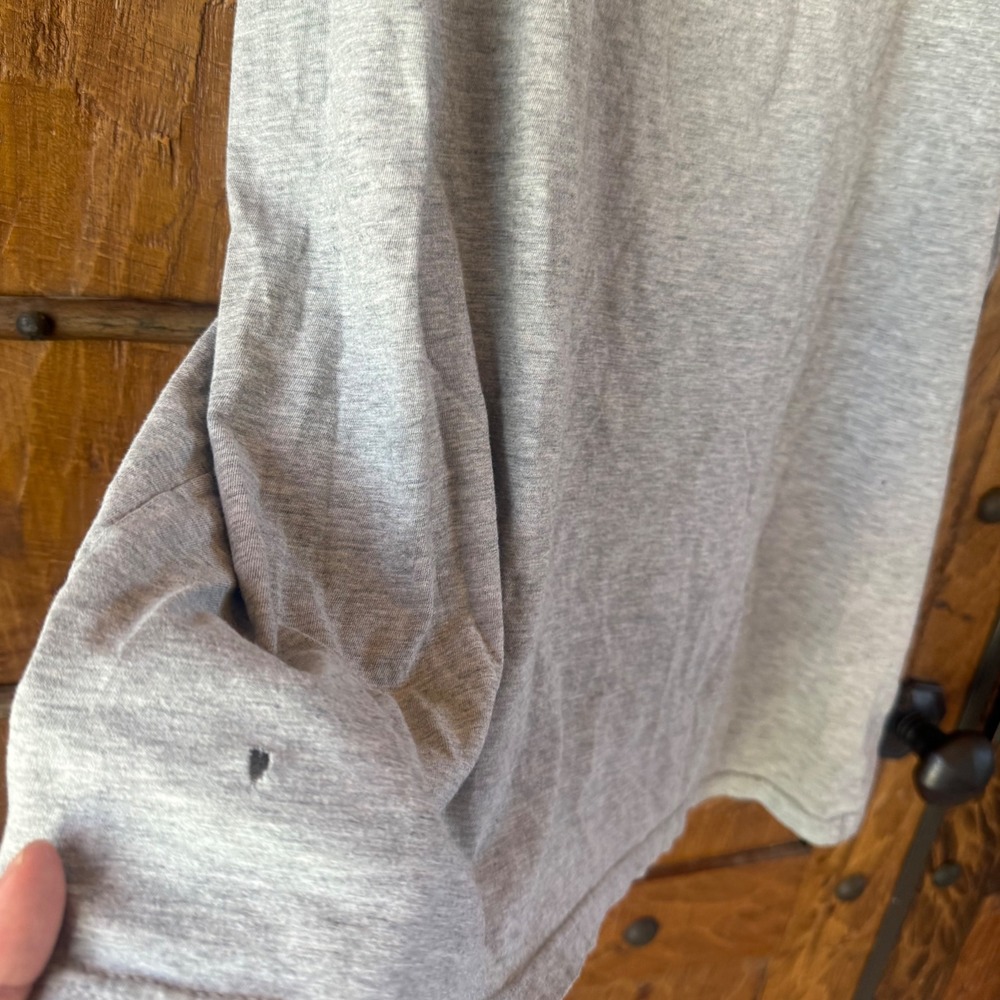 VTG Oakley Mens Graphic T-Shirt XL Regular Fit Heather Grey Distressed Logo Tee - Picture 4 of 5